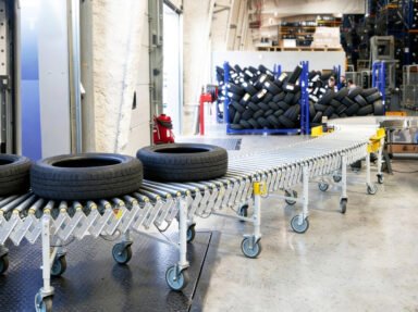 How to Choose a Gravity Roller Conveyor?