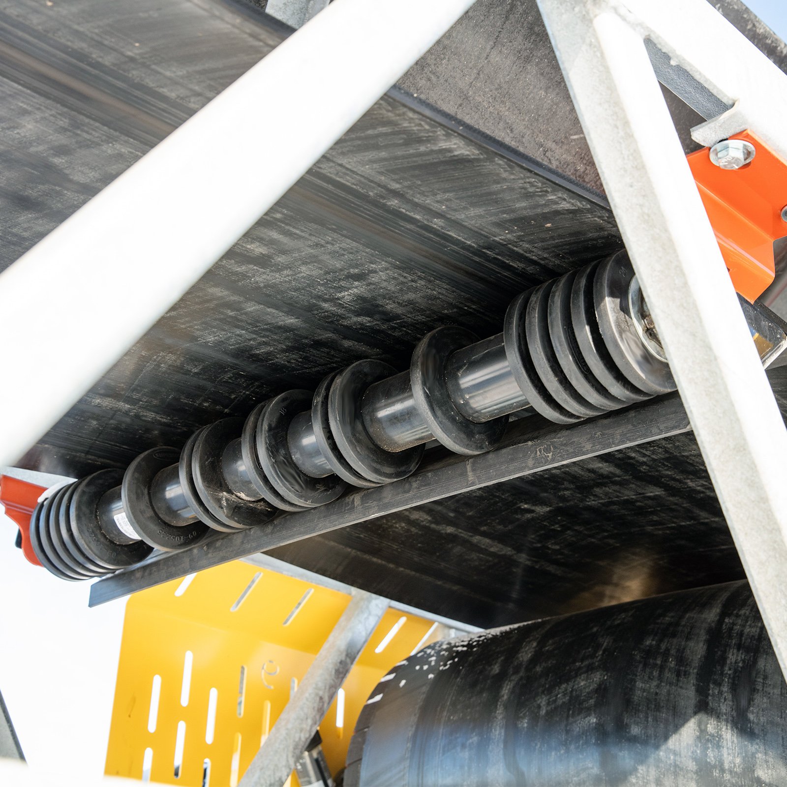 Rubber cushion return idlers - Image 2