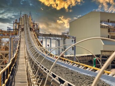 6 Advantages of Heavy-Duty Belt Conveyors for Material Handling